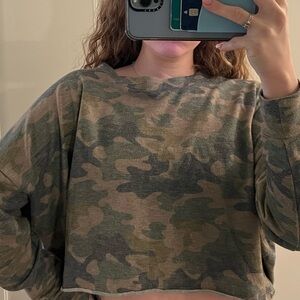 Cropped Camouflage Pullover Sweatshirt - Olive Green